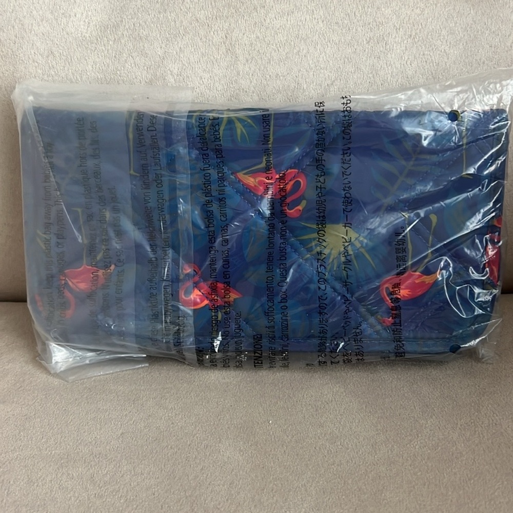 NWT Lug Tango SE Travel Wallet in Flamingo Multi🦩 - Picture 2 of 7